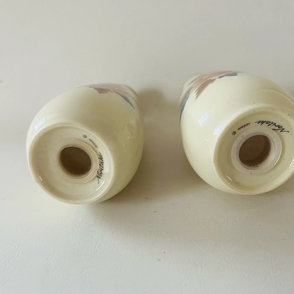 Floral Cream Ceramic Salt and Pepper Shakers Japan